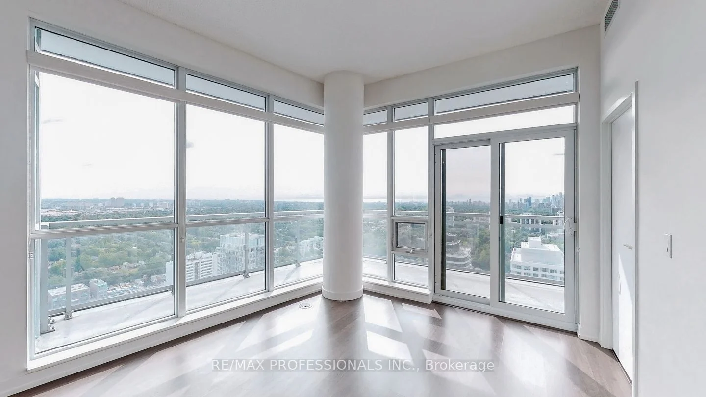 98 Lillian Street 3216, Toronto C10, On M4s 0a5