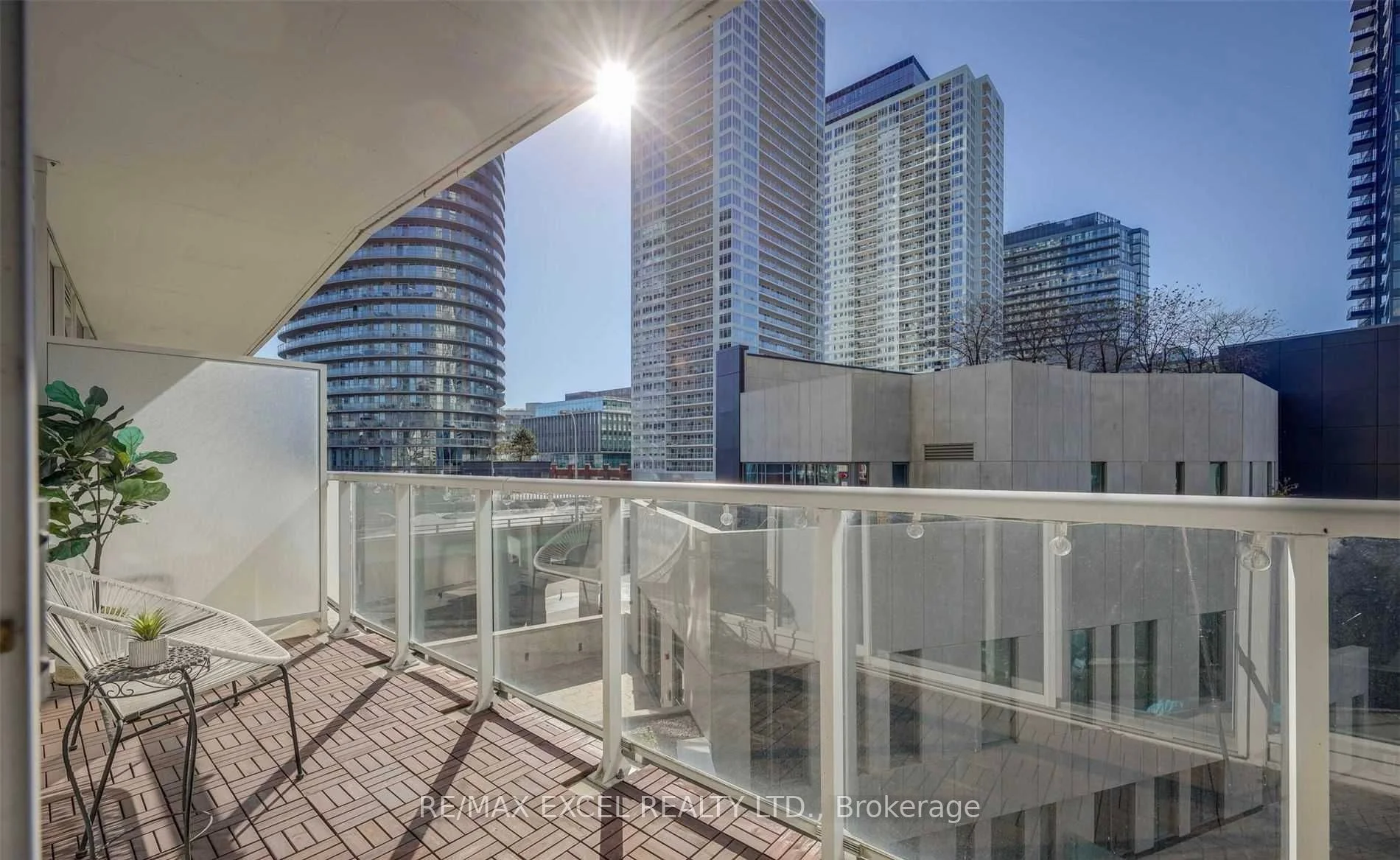 75 Queens Wharf Road 611, Toronto C01, ON M5V 0J8