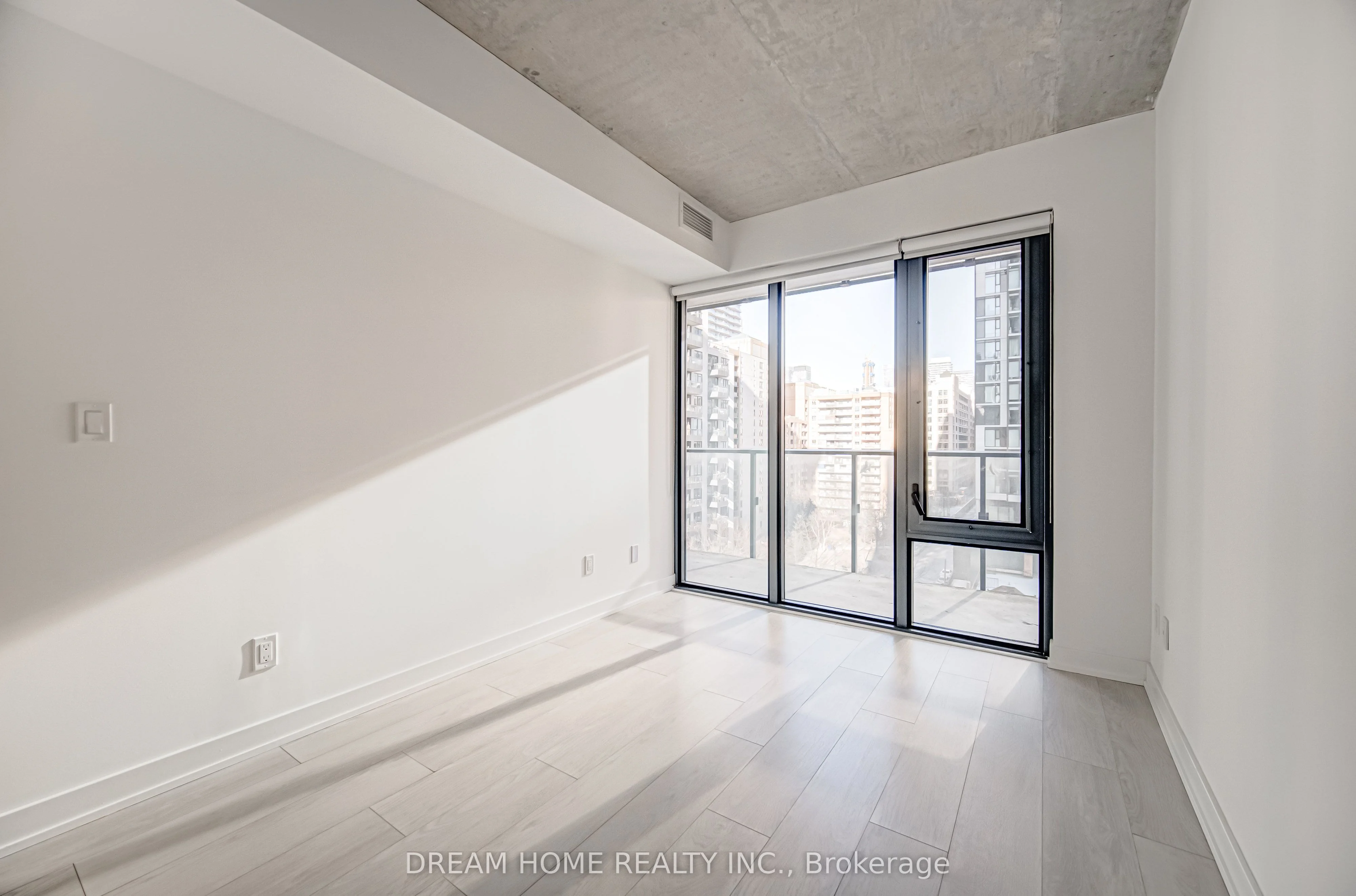 47 Mutual Street 803, Toronto C08, ON M5B 0C6