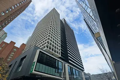 20 Edward Street 501, Toronto C01, On M5g 0c5