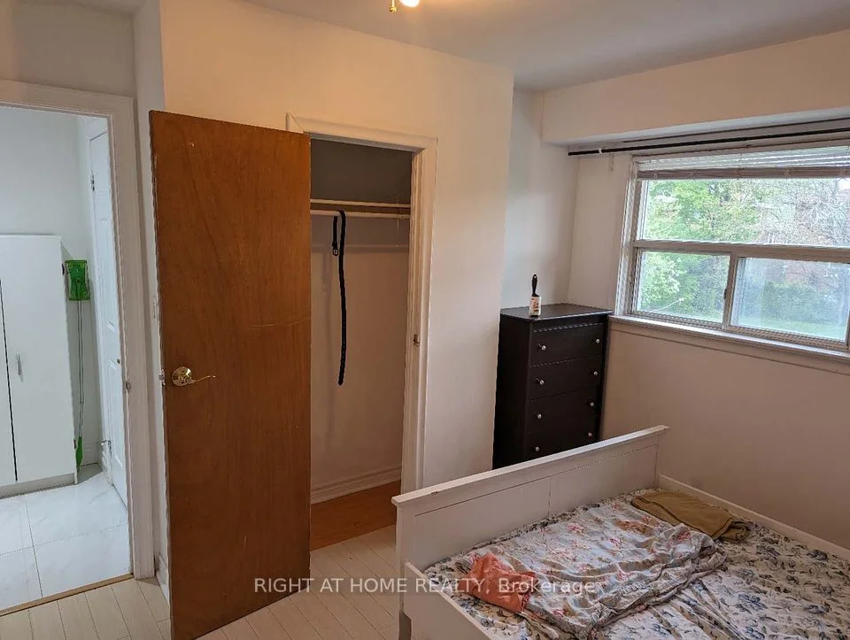 2646 Victoria Park Avenue Unit B, Toronto C15, ON M2J 4A6