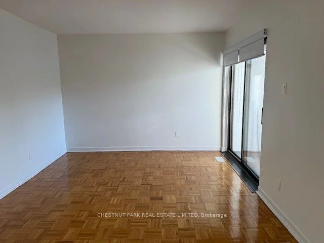 400 Woodsworth Road 22, Toronto C12, ON M2L 2T9
