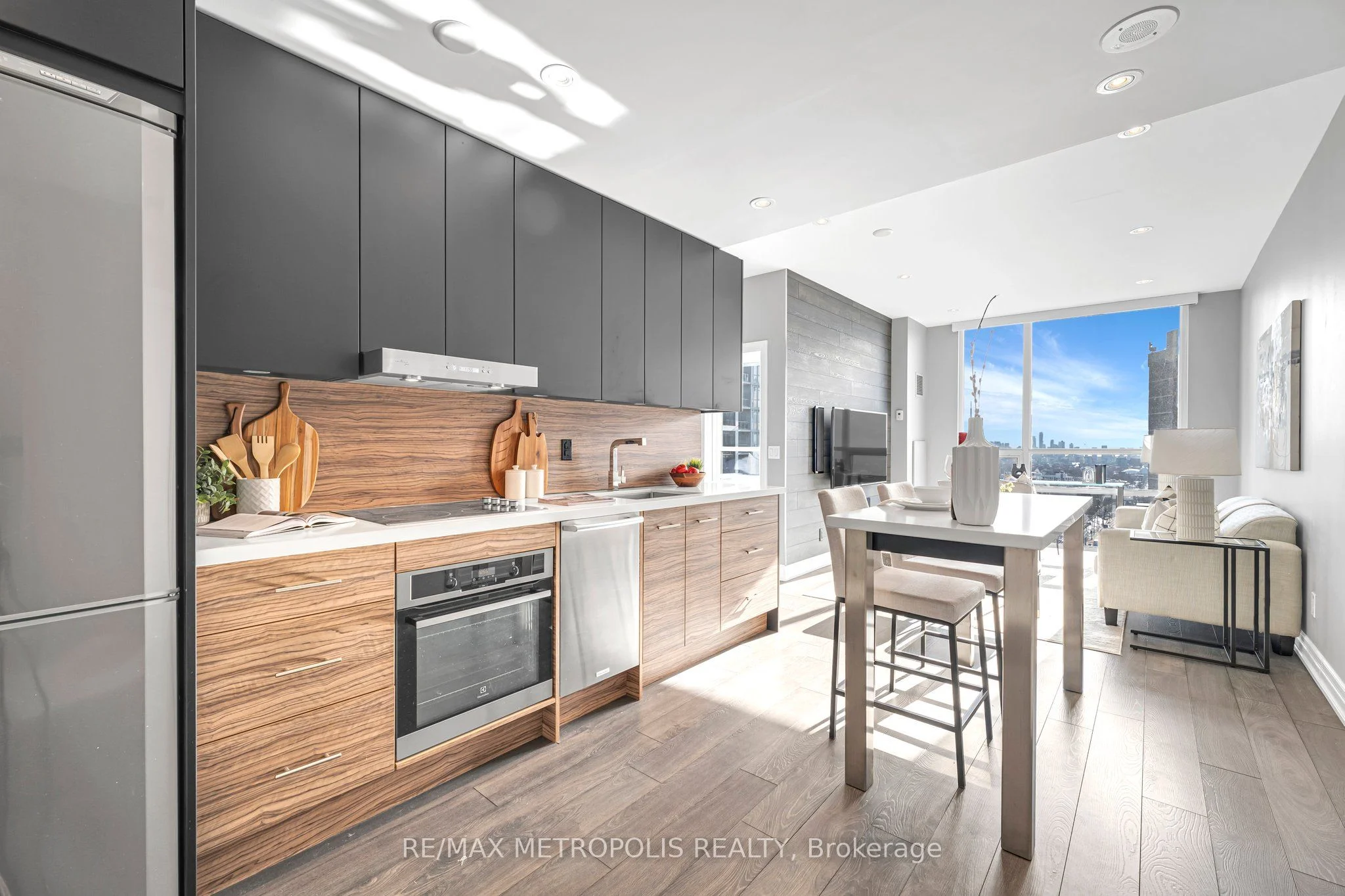 Condo Apartment in Toronto
