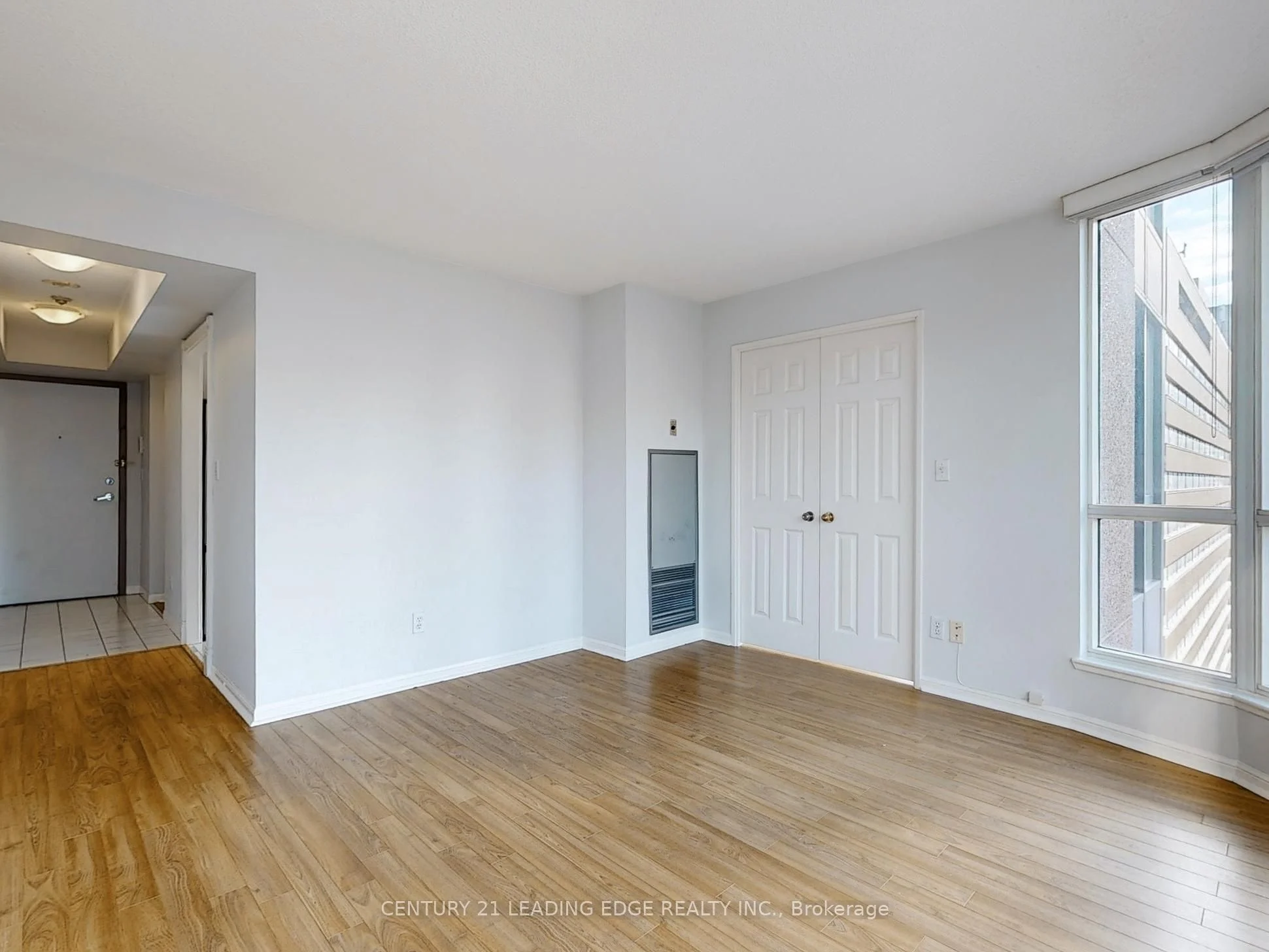 7 Carlton Street 1606, Toronto C08, ON M5B 2M3