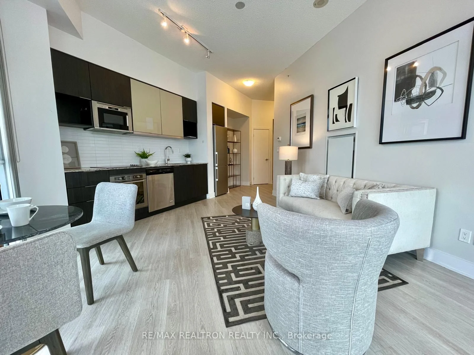 99 The Donway Way W 404, Toronto C13, On M3c 0n8