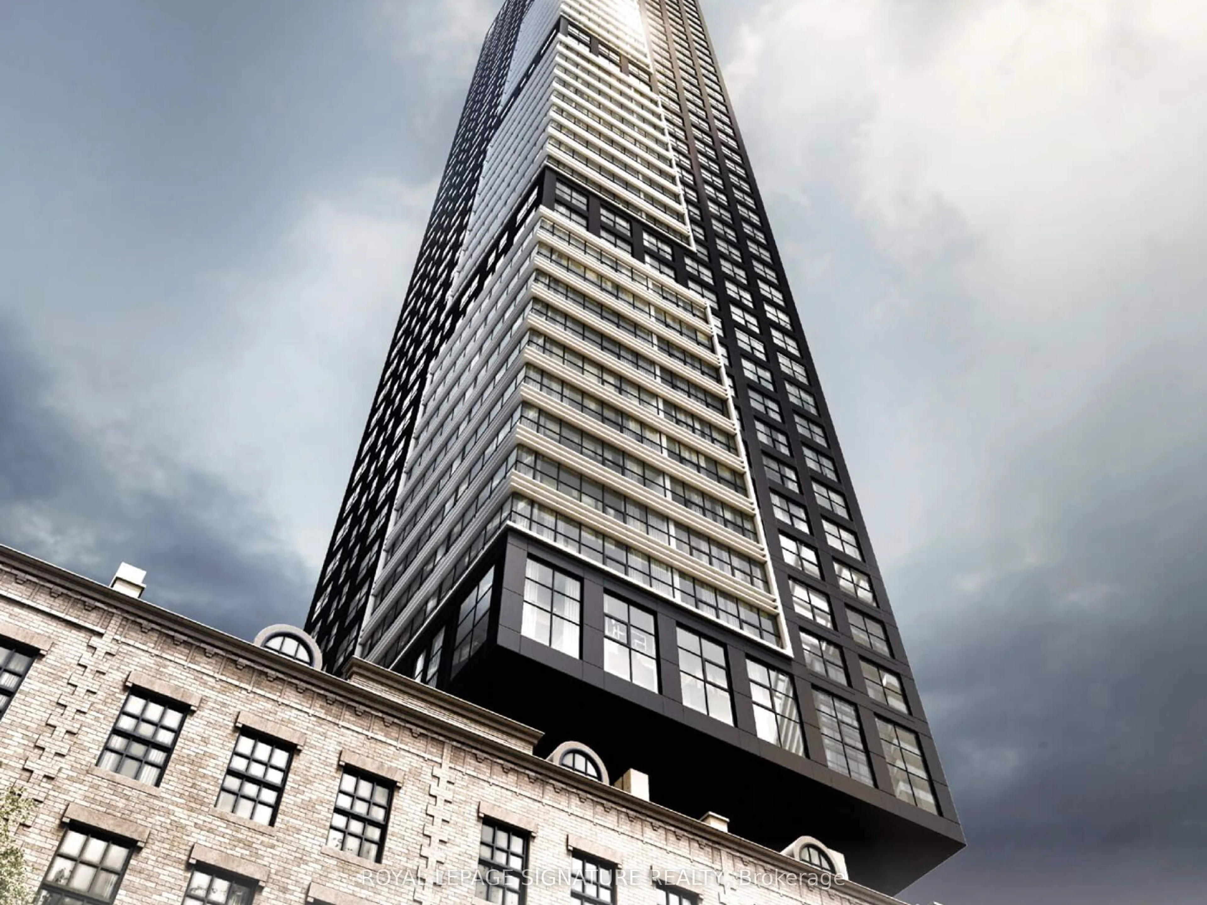 327 King Street W 2202, Toronto C01, On M5v 0w7