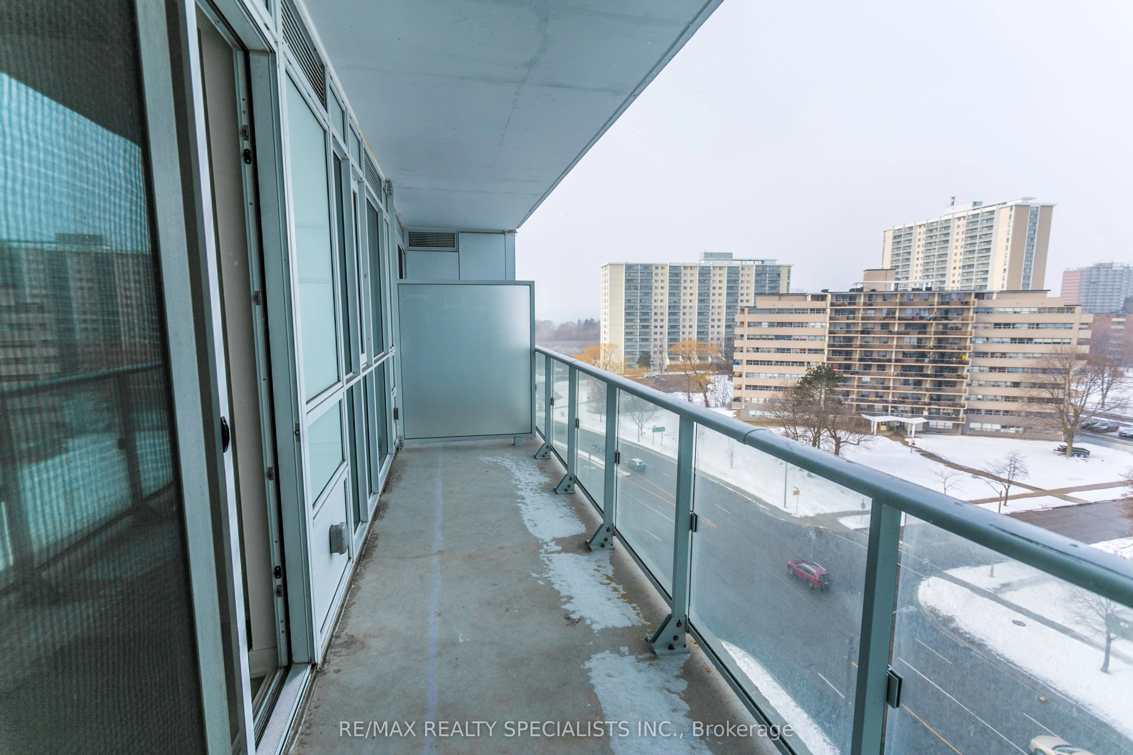 10 DEERLICK Court S 907, Toronto C13, ON M3A 0A7