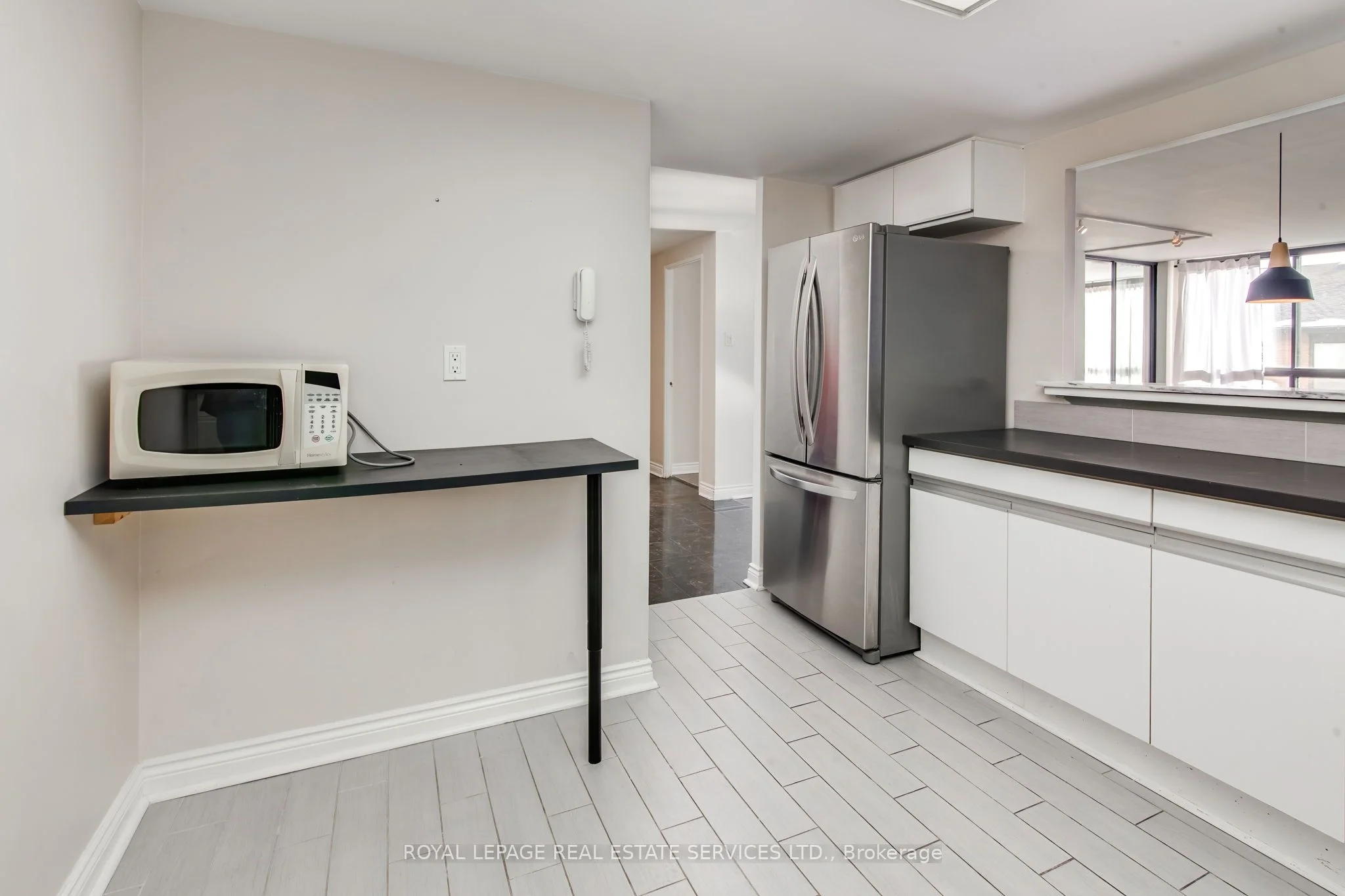 77 Carlton Street 307, Toronto C08, ON M5B 2J7