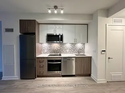 60 Princess Street Lph1821, Toronto C08, On M5a 2c7