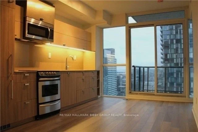 290 Adelaide Street W 2712, Toronto C01, On M5v 1p6