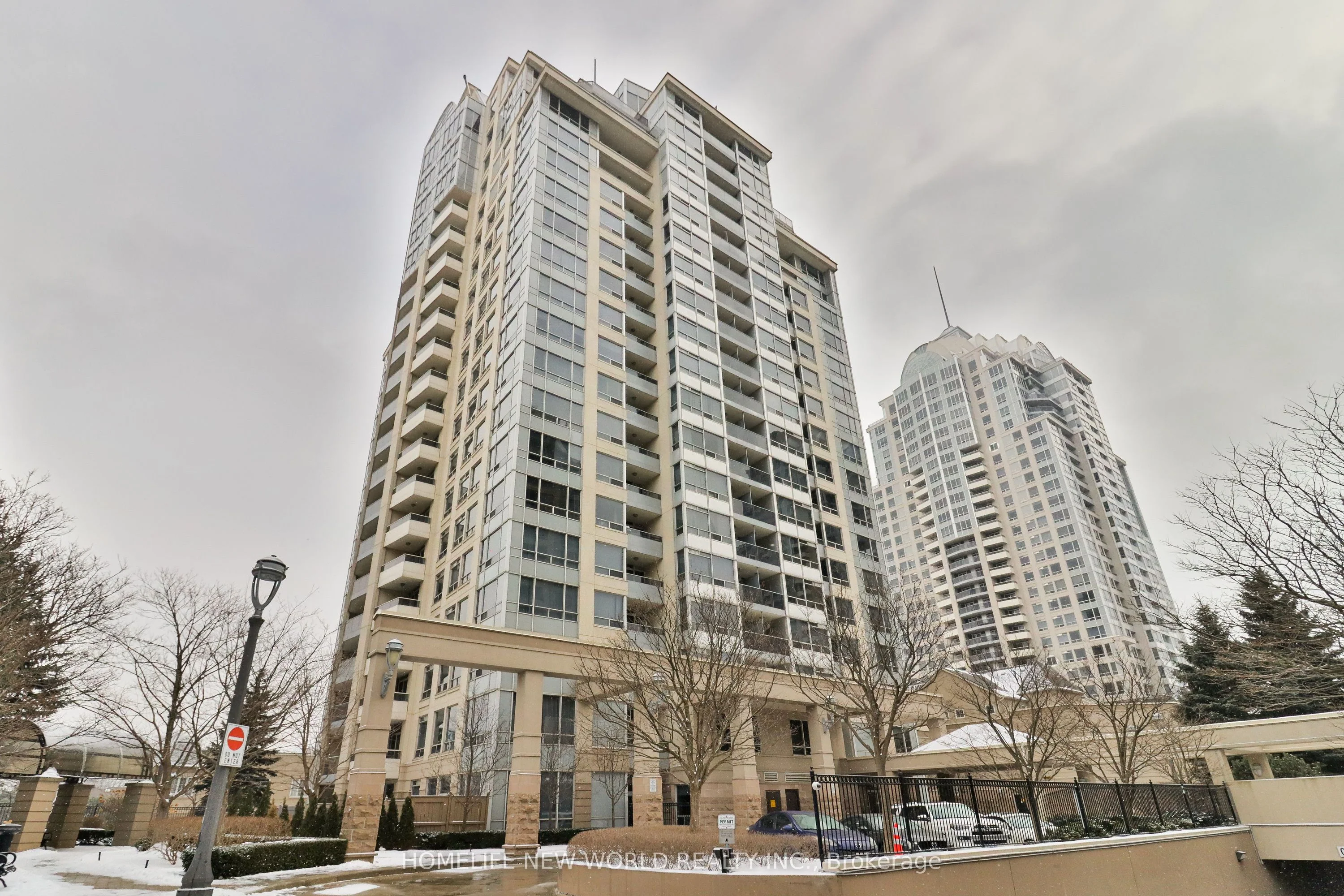 Condo Apartment in Toronto