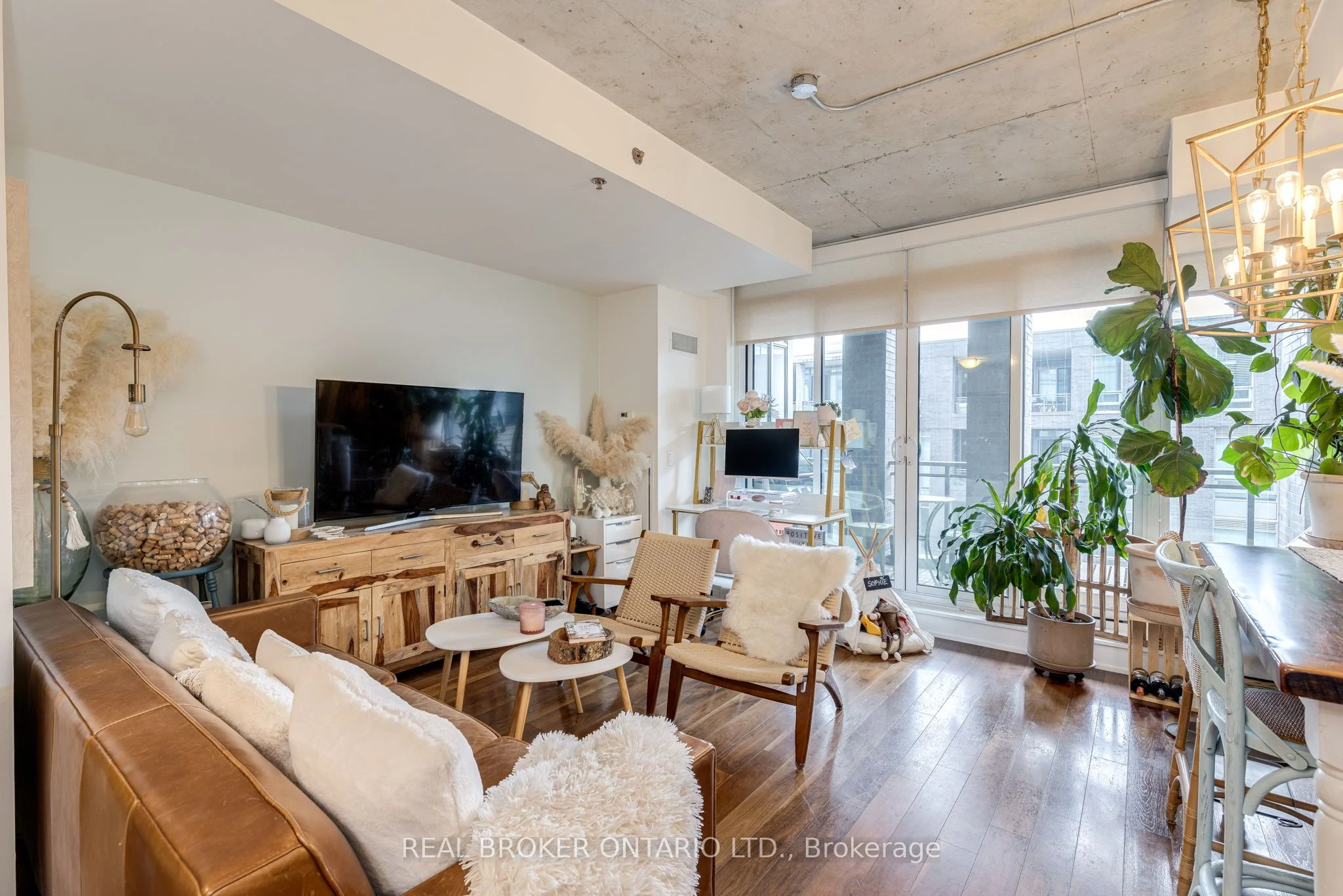 Condo Apartment in Toronto