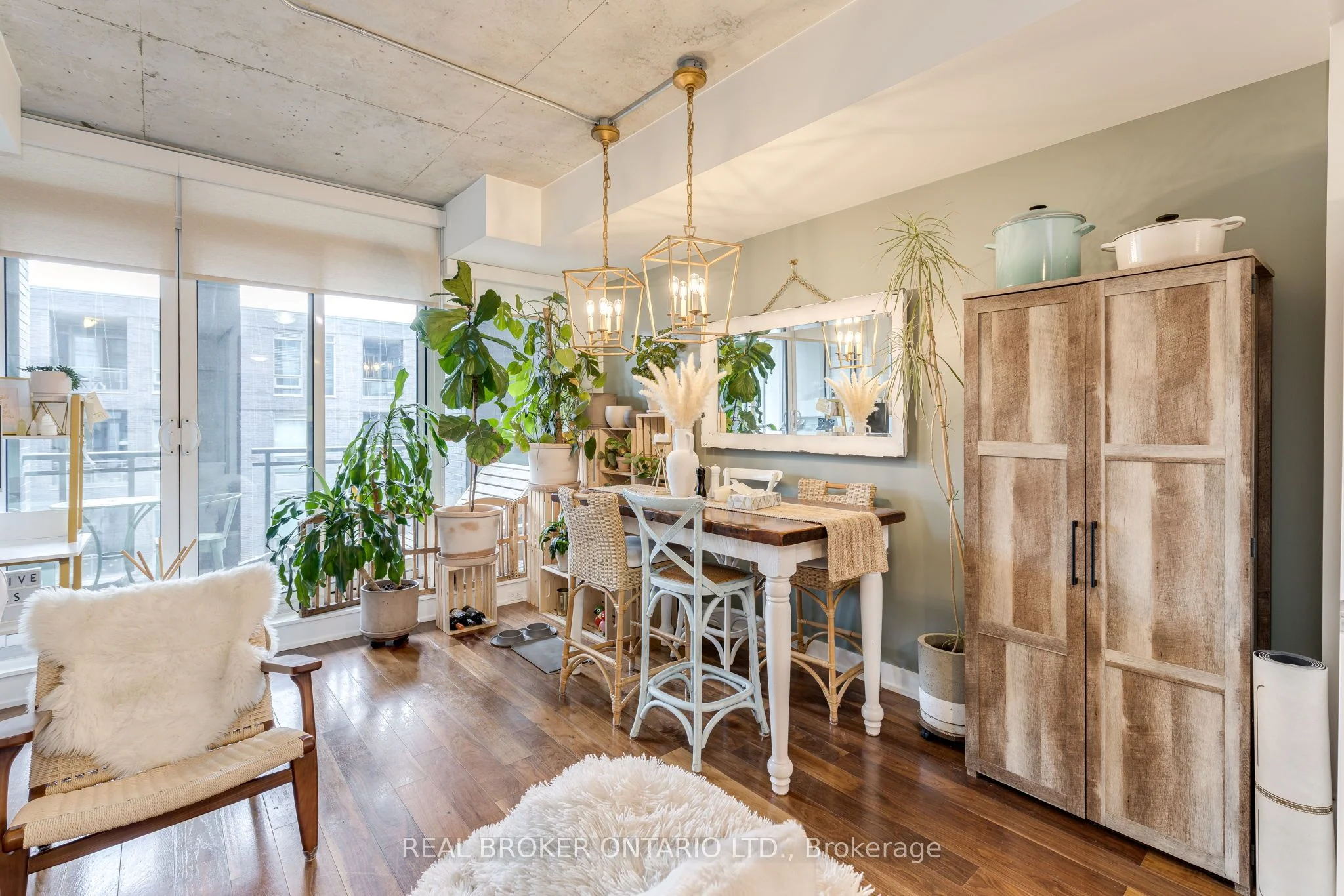 20 Minowan Miikan Lane 634, Toronto C01, ON M6J 0E5
