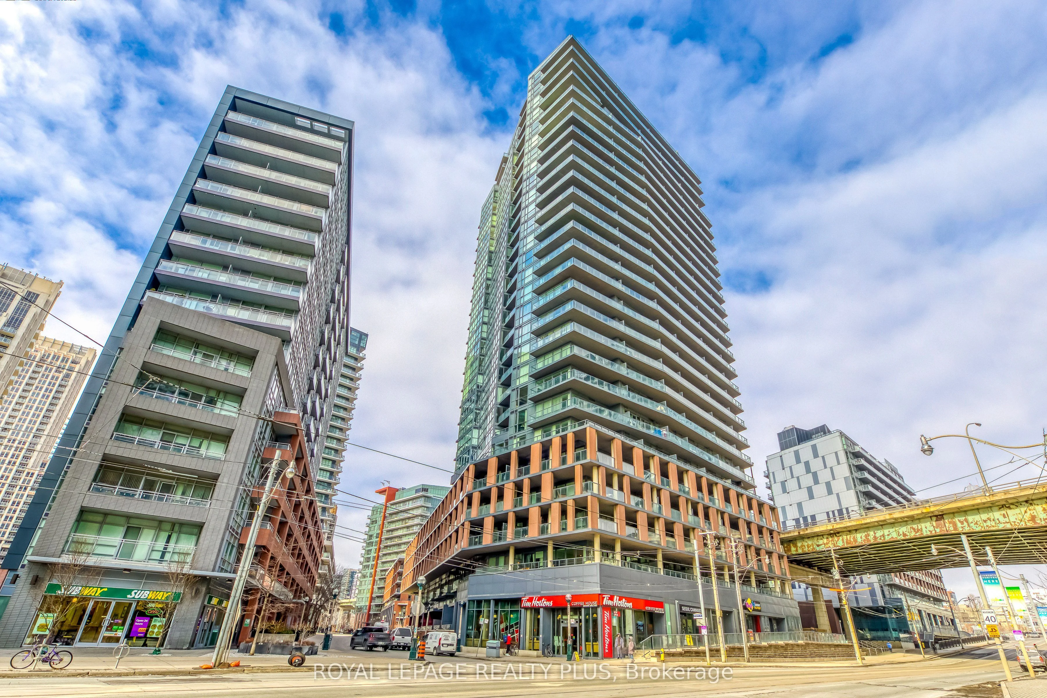 Condo Apartment in Toronto