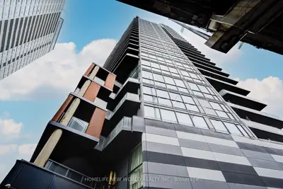 20 Bruyeres Mews 708, Toronto C01, On M5v 0g8
