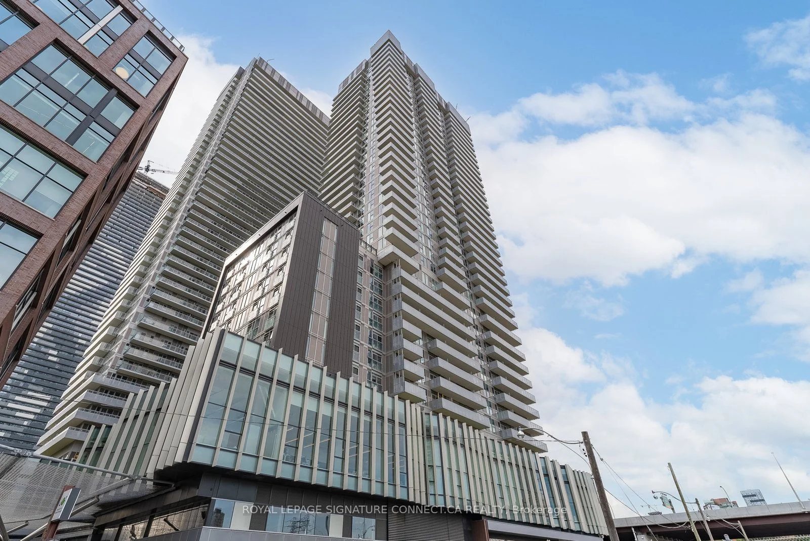 20 Richardson Street 1411, Toronto C08, On M5a 0s6