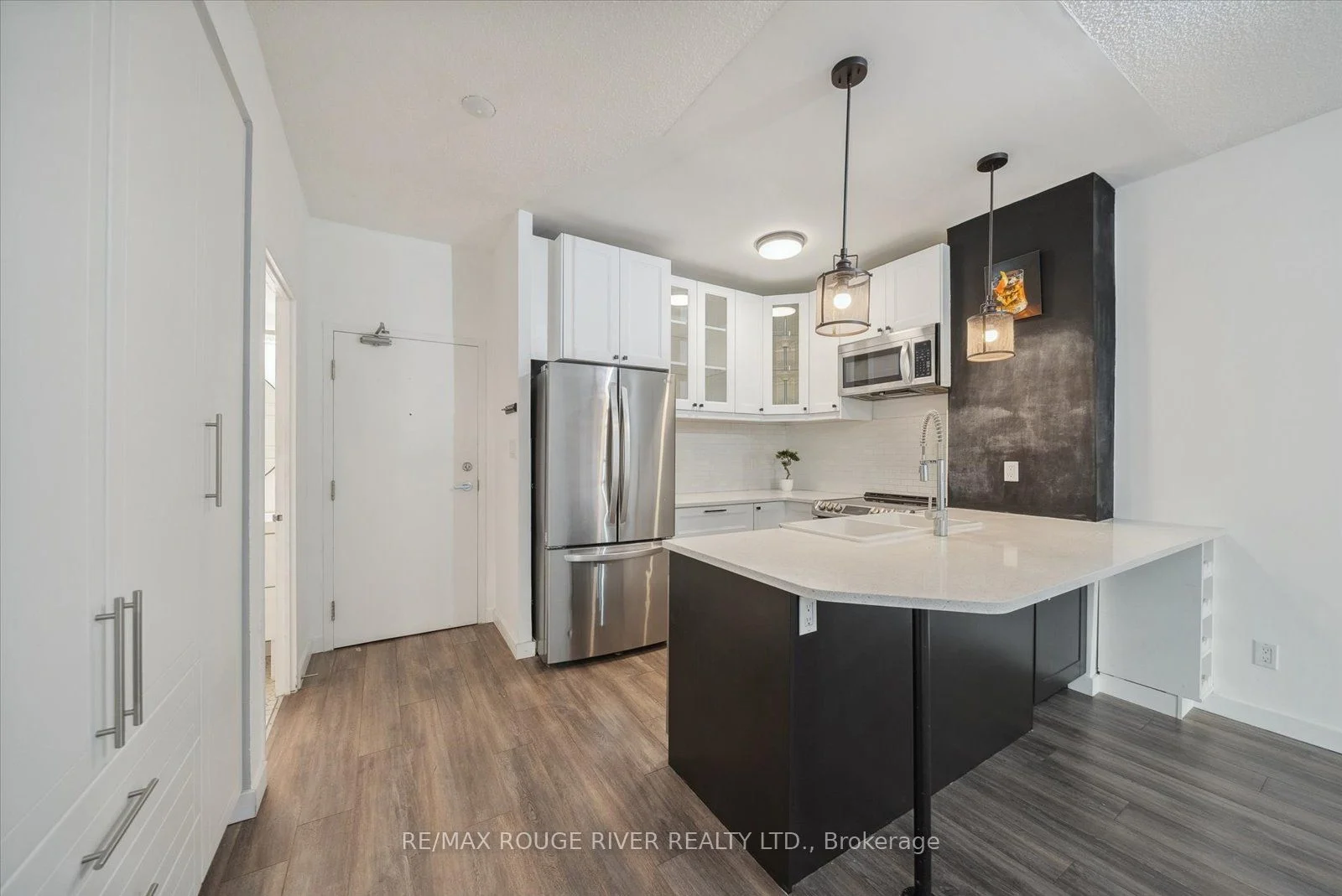 801 King Street W 103, Toronto C01, On M5v 3c9