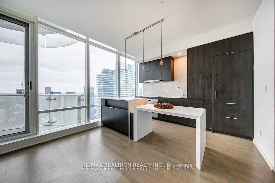 1 Bloor Street E 4203, Toronto C08, On M4w 0a8