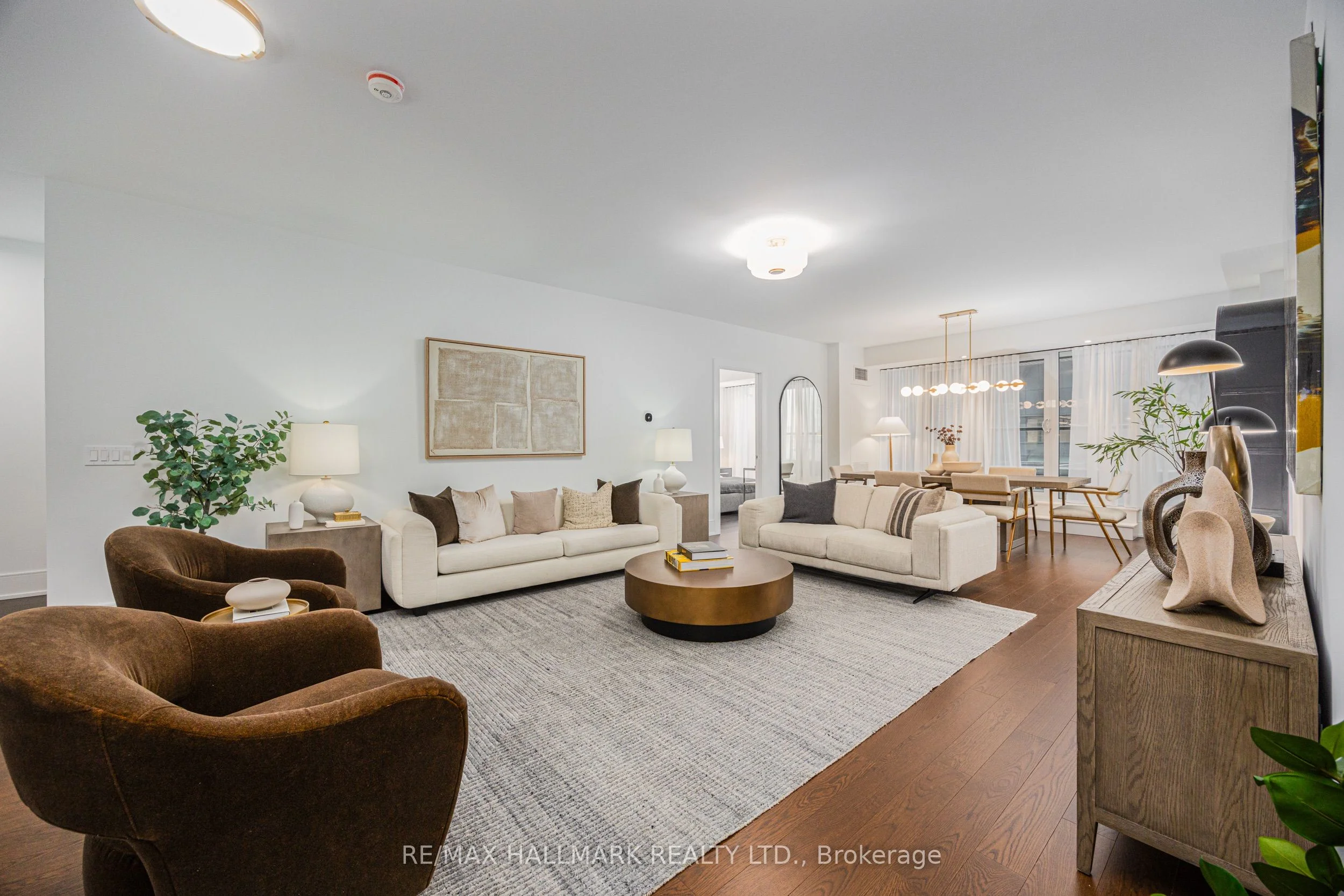 455 Wellington Street W 407, Toronto C01, ON M5V 0V8