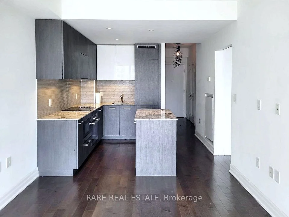8 The Esplanade Street 2303, Toronto C08, ON M5E 0A6