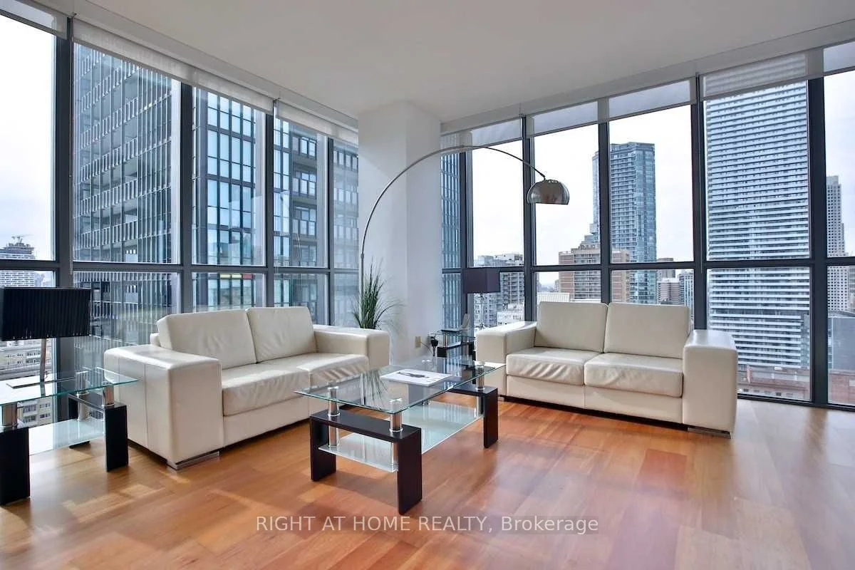 110 Charles Street E 1903, Toronto C08, On M4y 1t5
