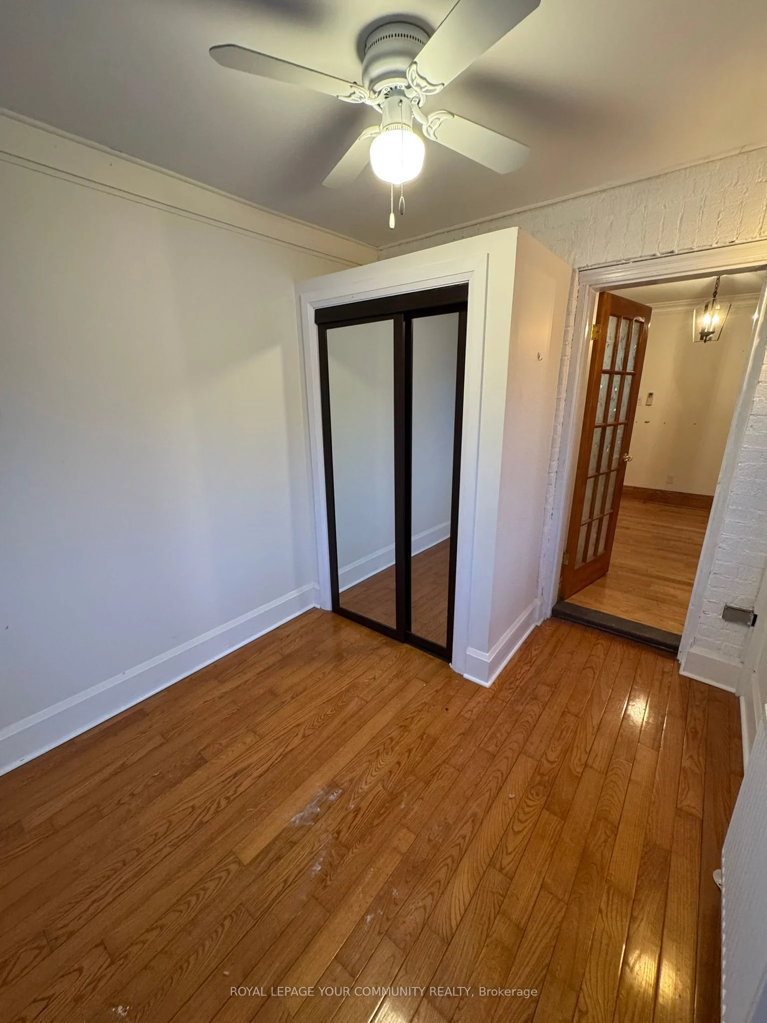 181 St Clair Avenue main, Toronto C09, ON M4T 1N9