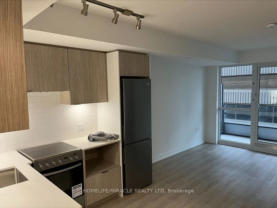 395 Bloor Street E 2204, Toronto C08, ON M4W 4B4