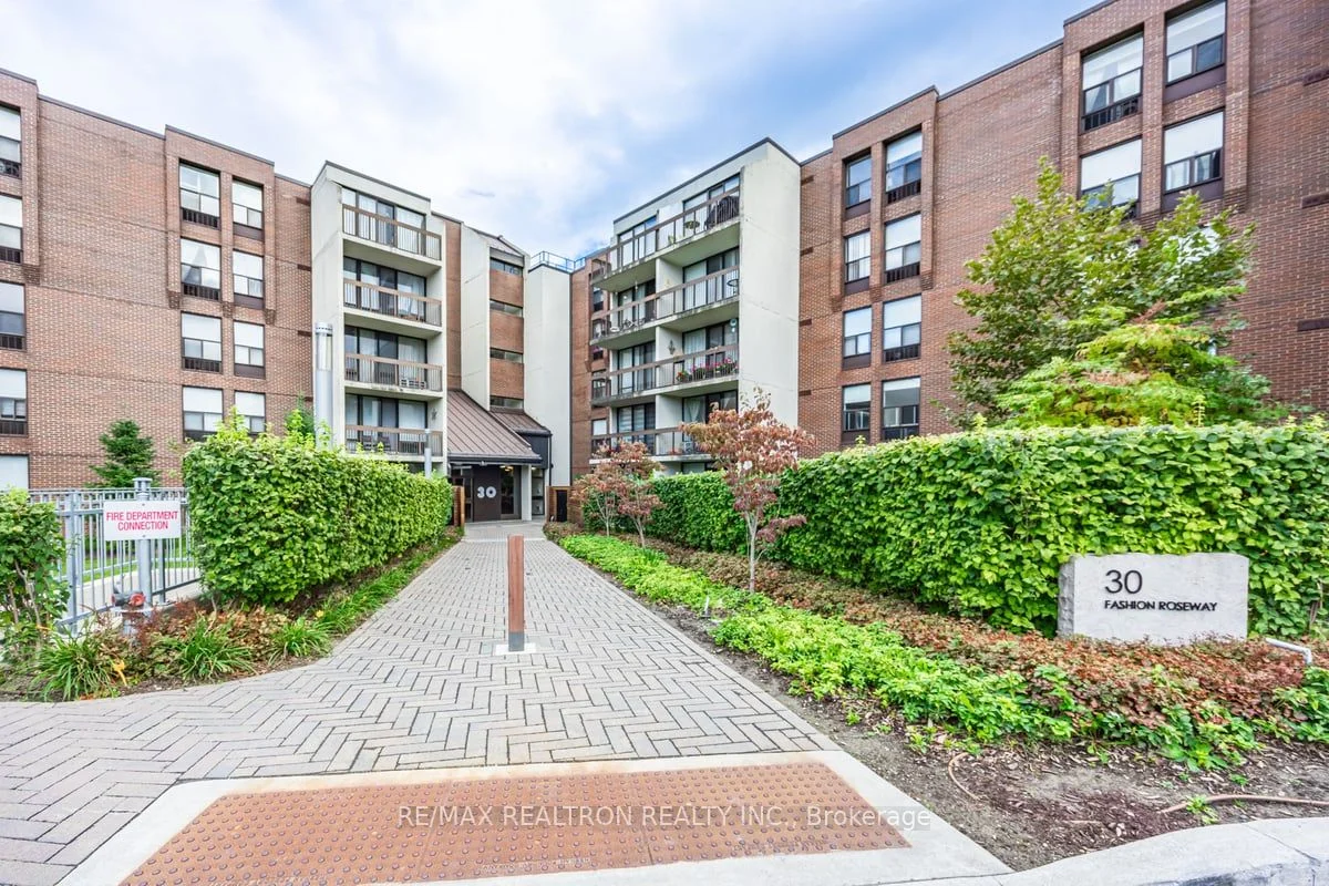 Condo Apartment in Toronto