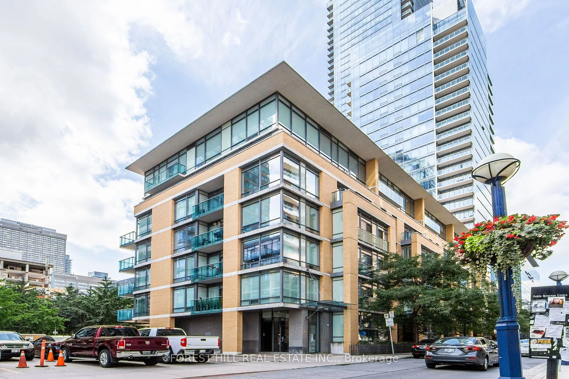 21 Scollard Street 307, Toronto C02, On M5r 1g1