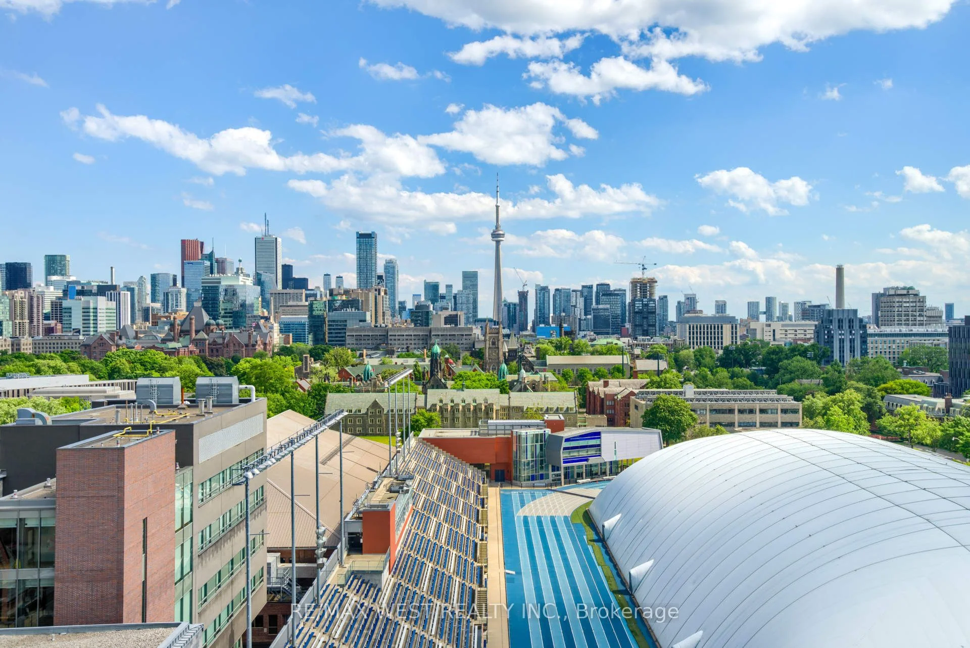 Condo Apartment in Toronto