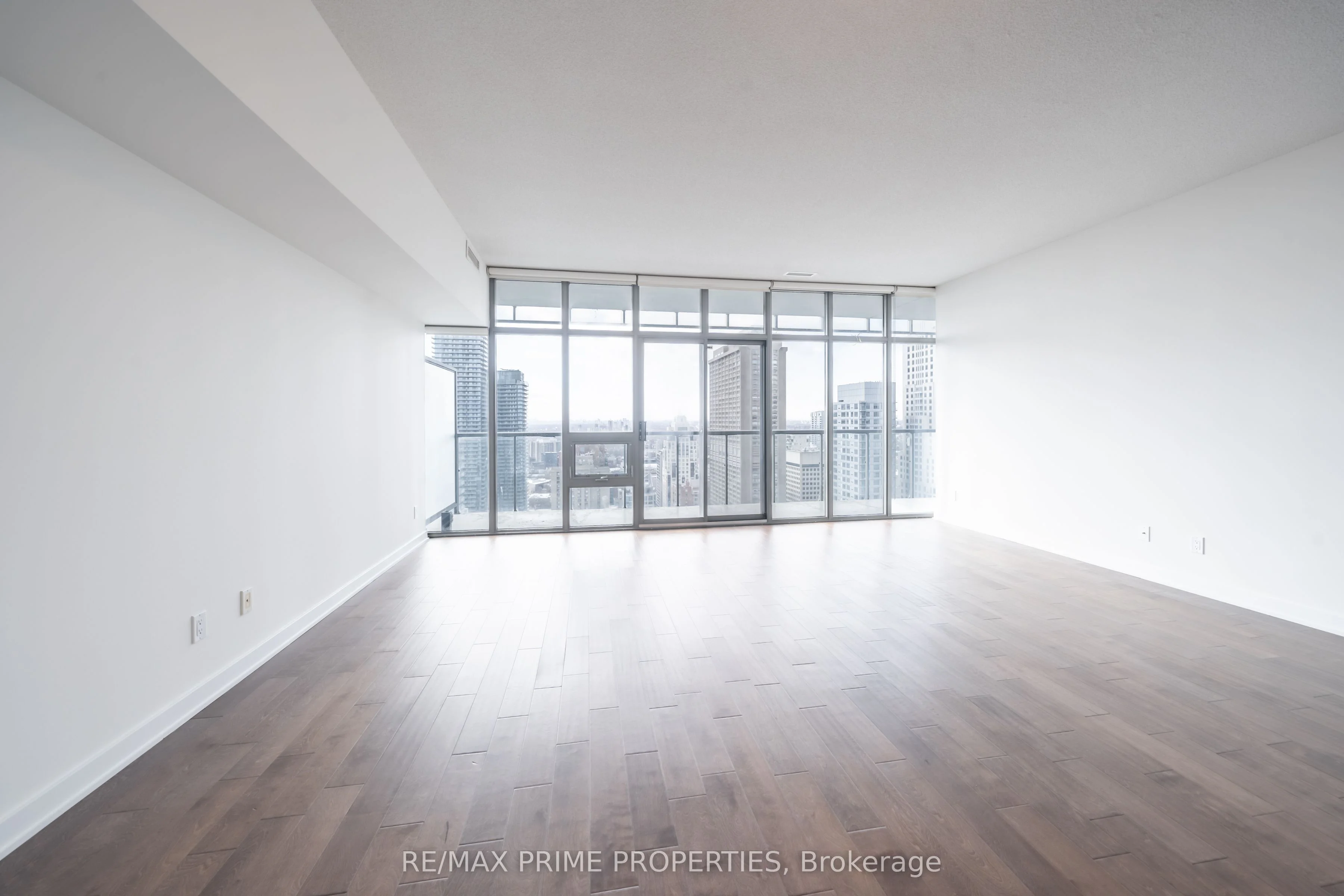 33 Charles Street 3706, Toronto C08, ON M4Y 1R9