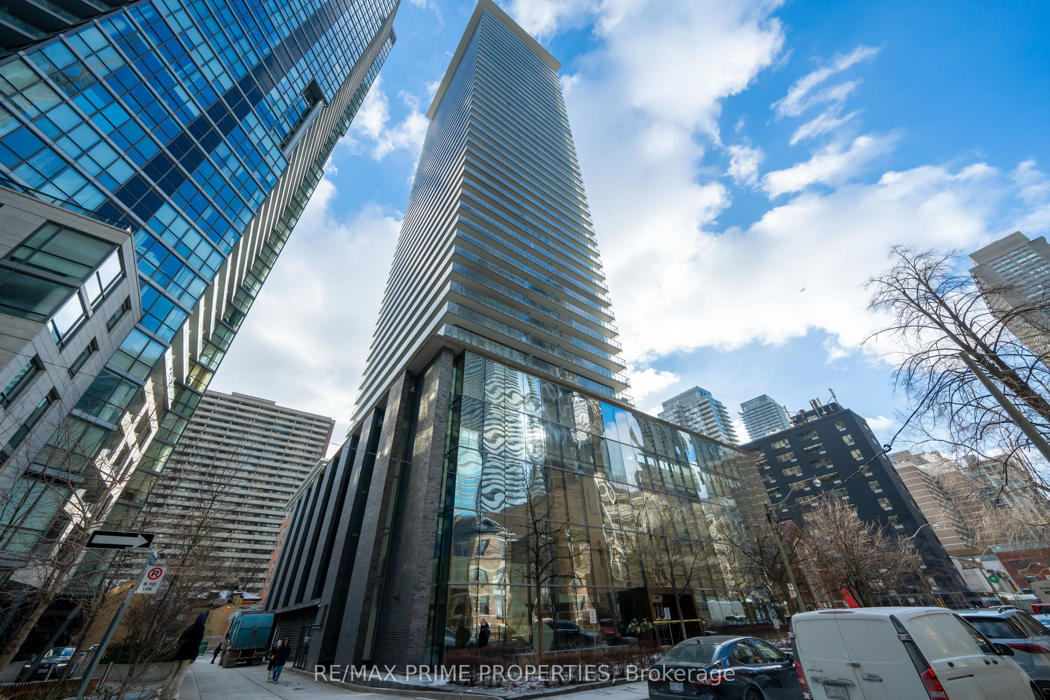 Condo Apartment in Toronto