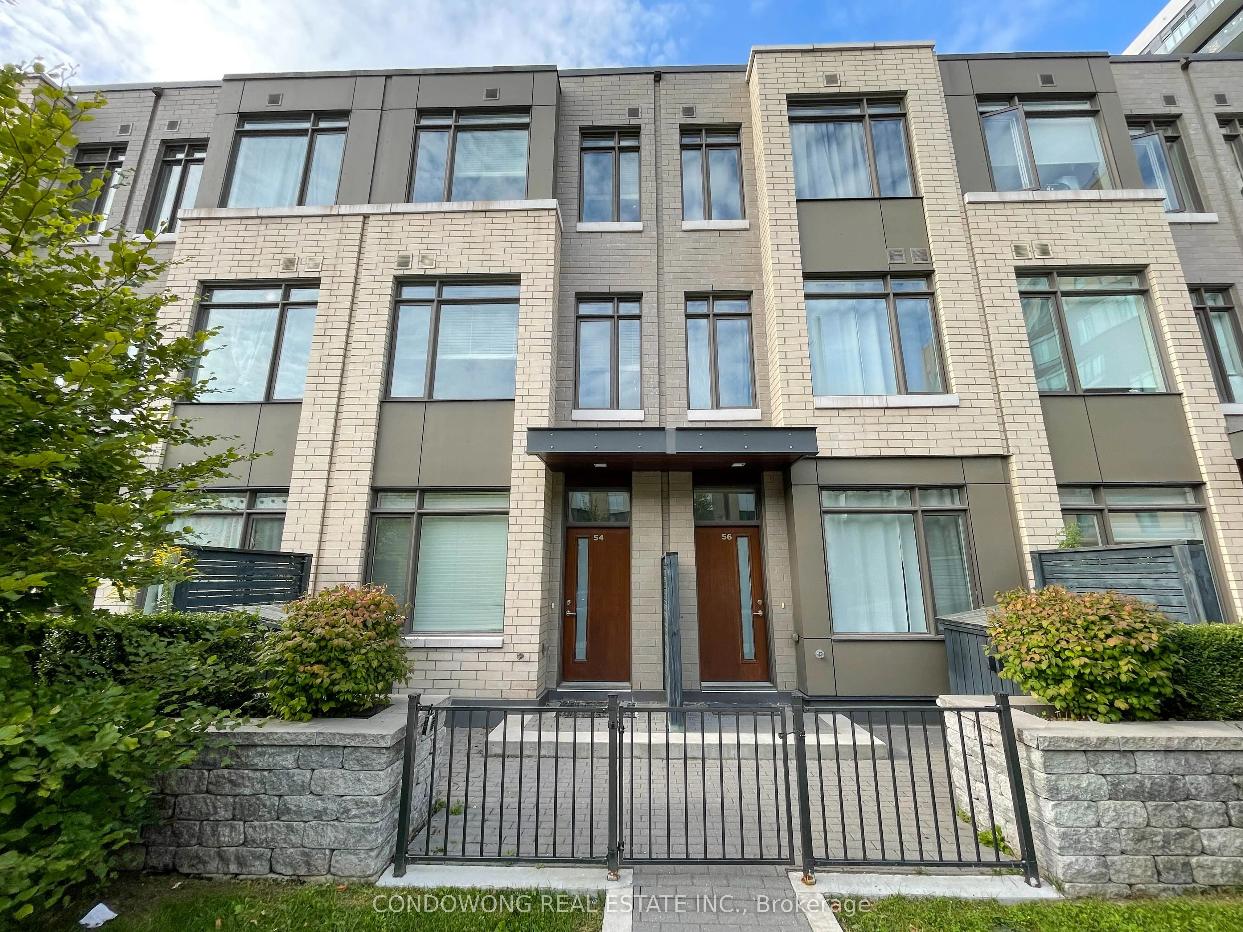 Condo Apartment in Toronto