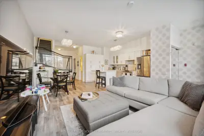 33 Singer Court Th5, Toronto C15, On M2k 0b4