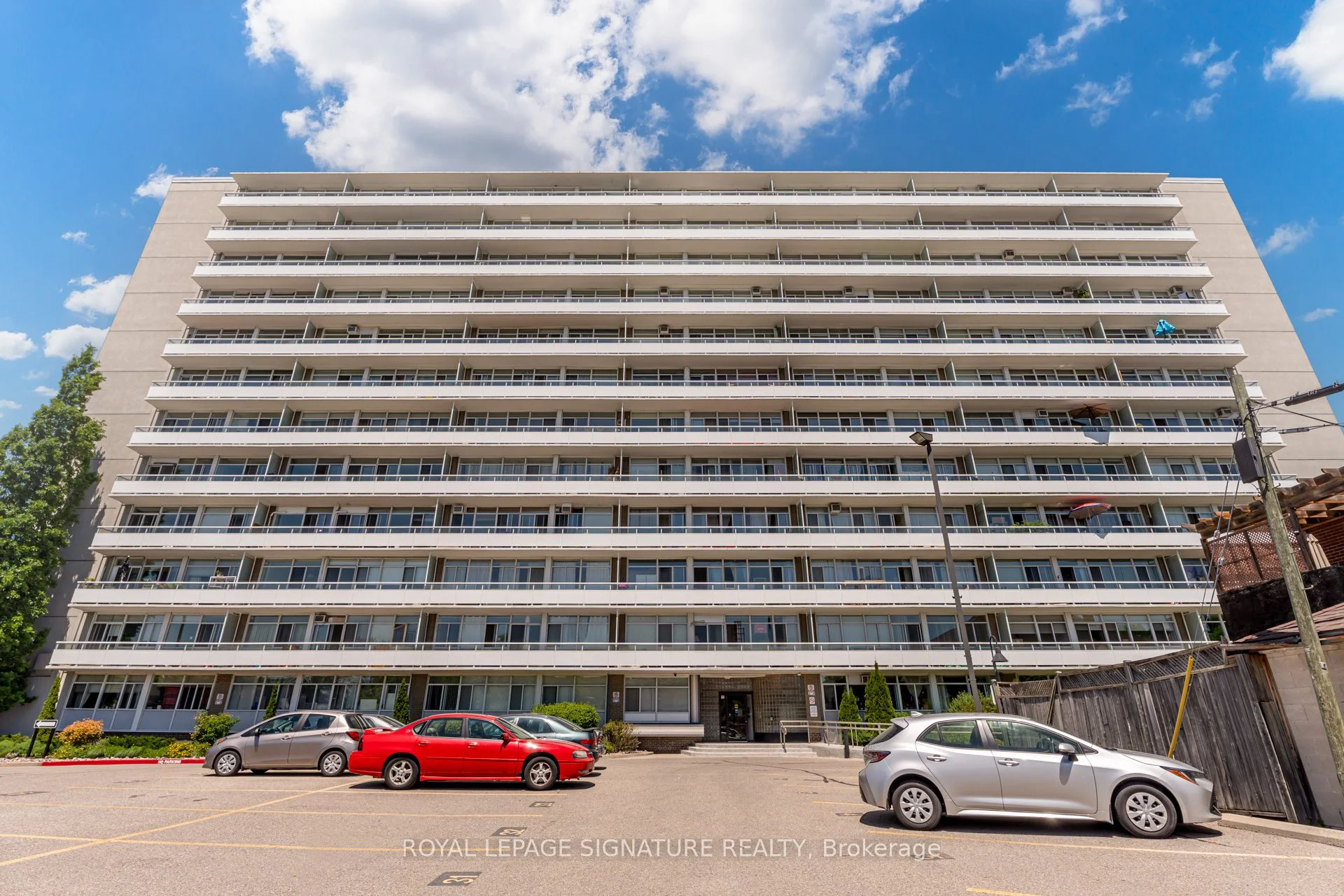 580 Christie Street 107, Toronto C02, On M6g 3e3