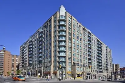 Condo Apartment in Toronto