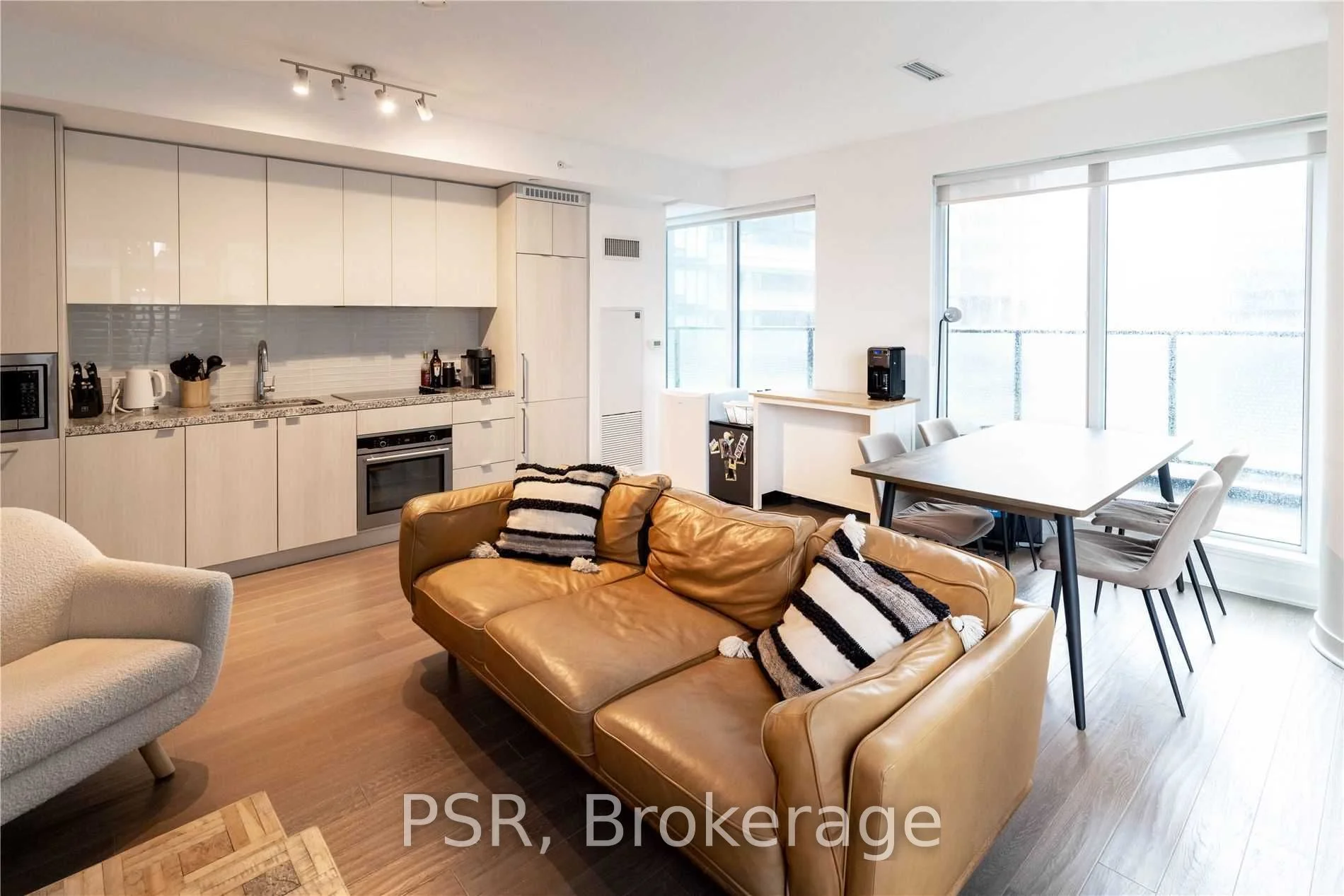 115 Blue Jays Way 3002, Toronto C01, On M5v 0n4