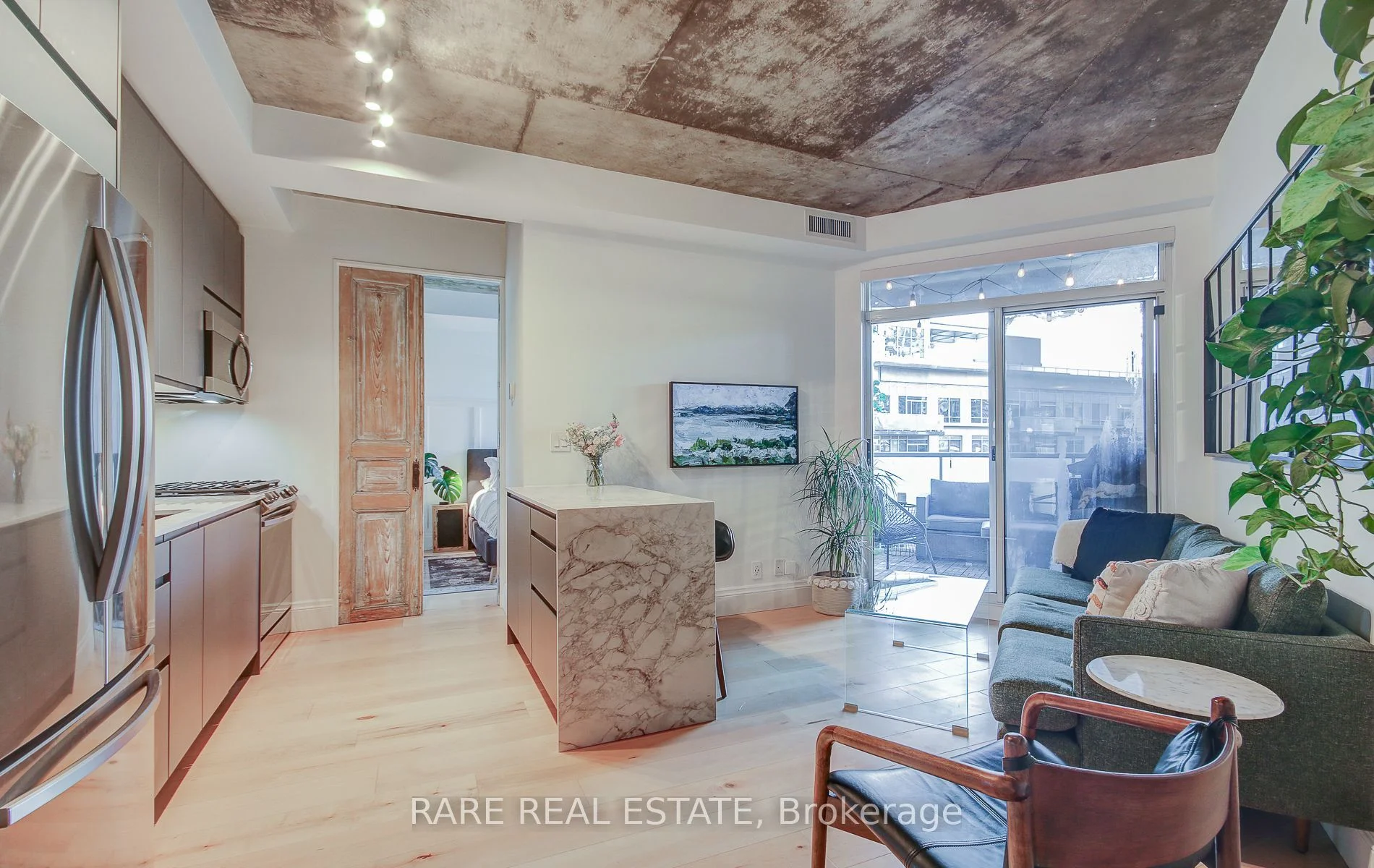 Condo Apartment in Toronto