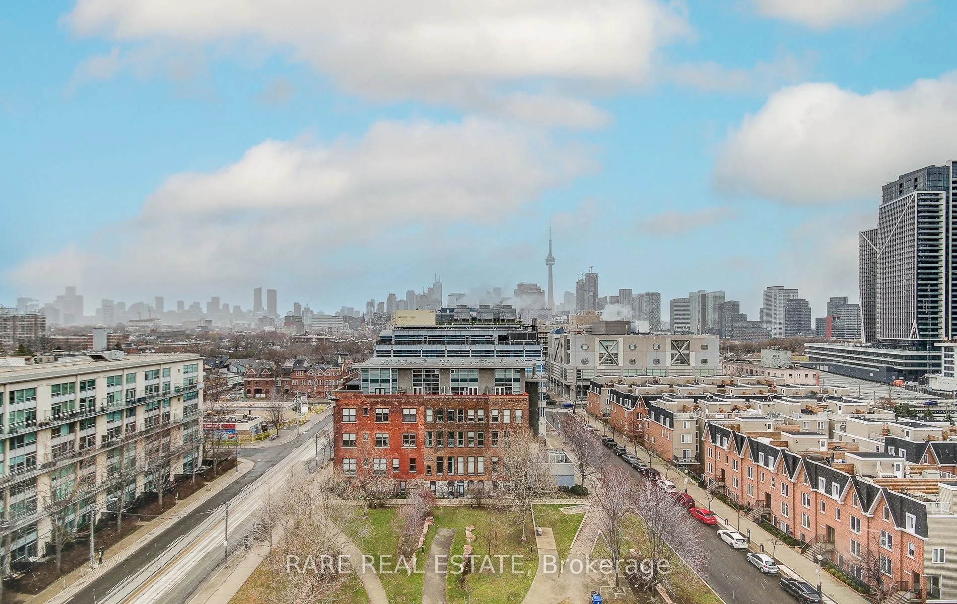 1 Shaw Street 829, Toronto C01, ON M6K 0A1