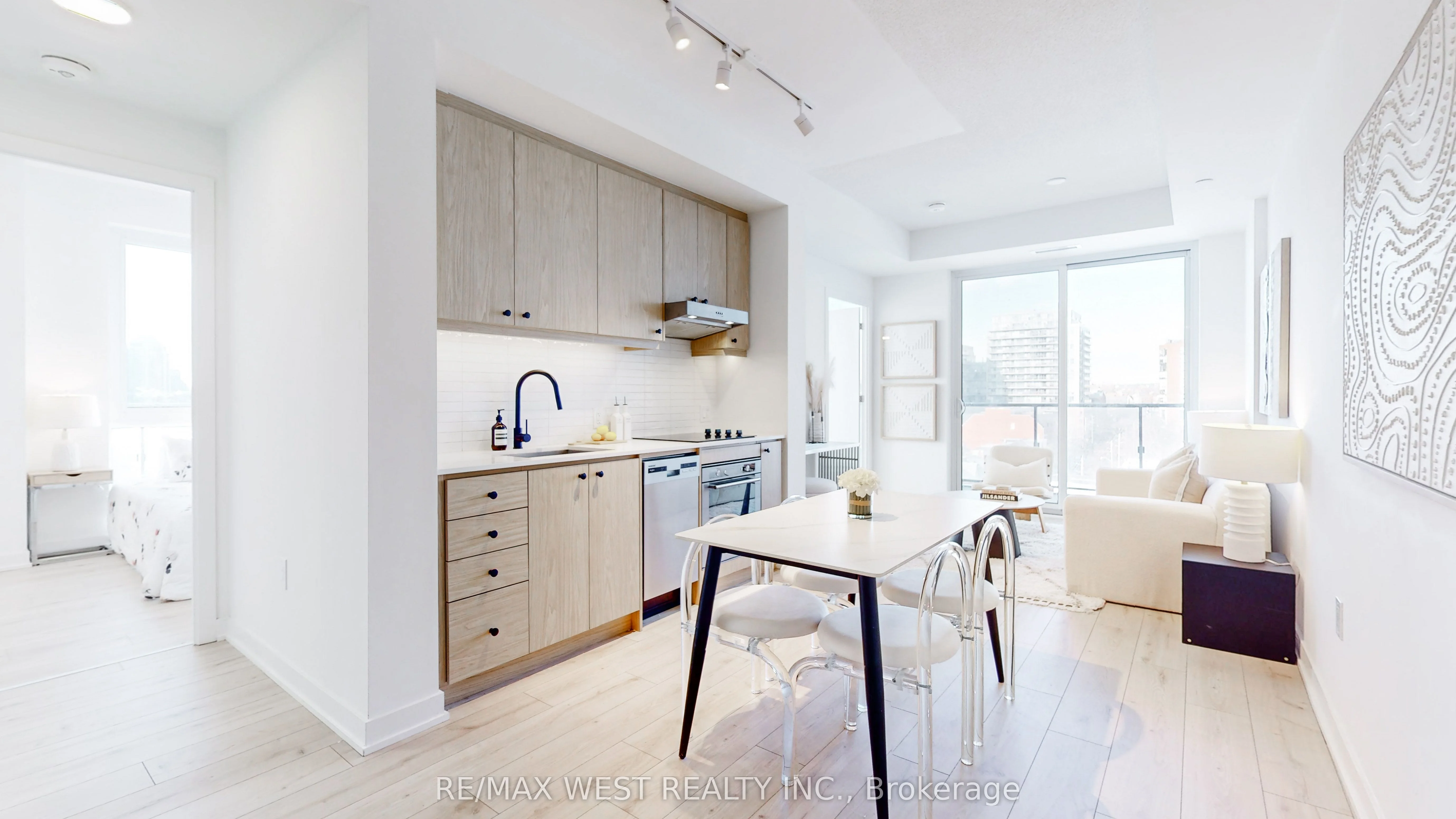 9 Tecumseth Street 707, Toronto C01, On M5v 0s5