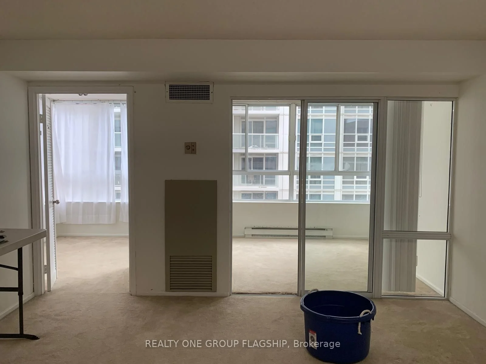 717 Bay Street, Toronto C01, On M5g 2j9