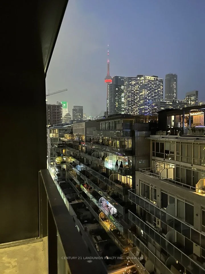629 King Street 834, Toronto C01, ON M5V 1M5