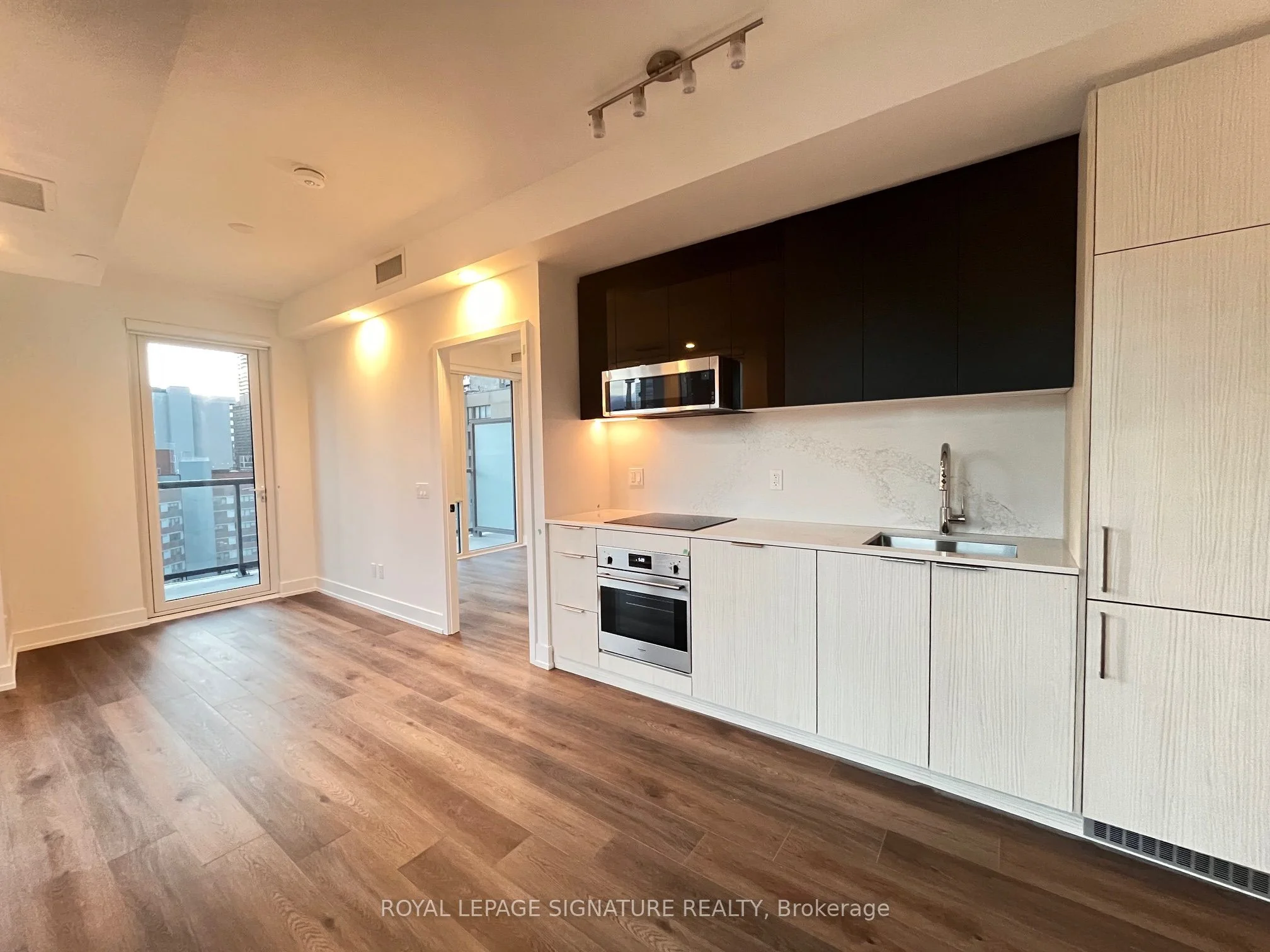 308 Jarvis Street 1603, Toronto C08, On M5b 0e3
