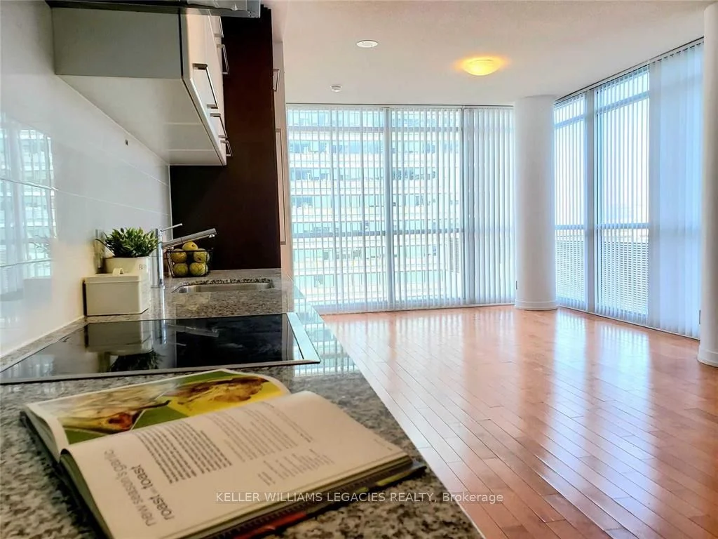 770 Bay Street 1112, Toronto C01, On M5g 1n6