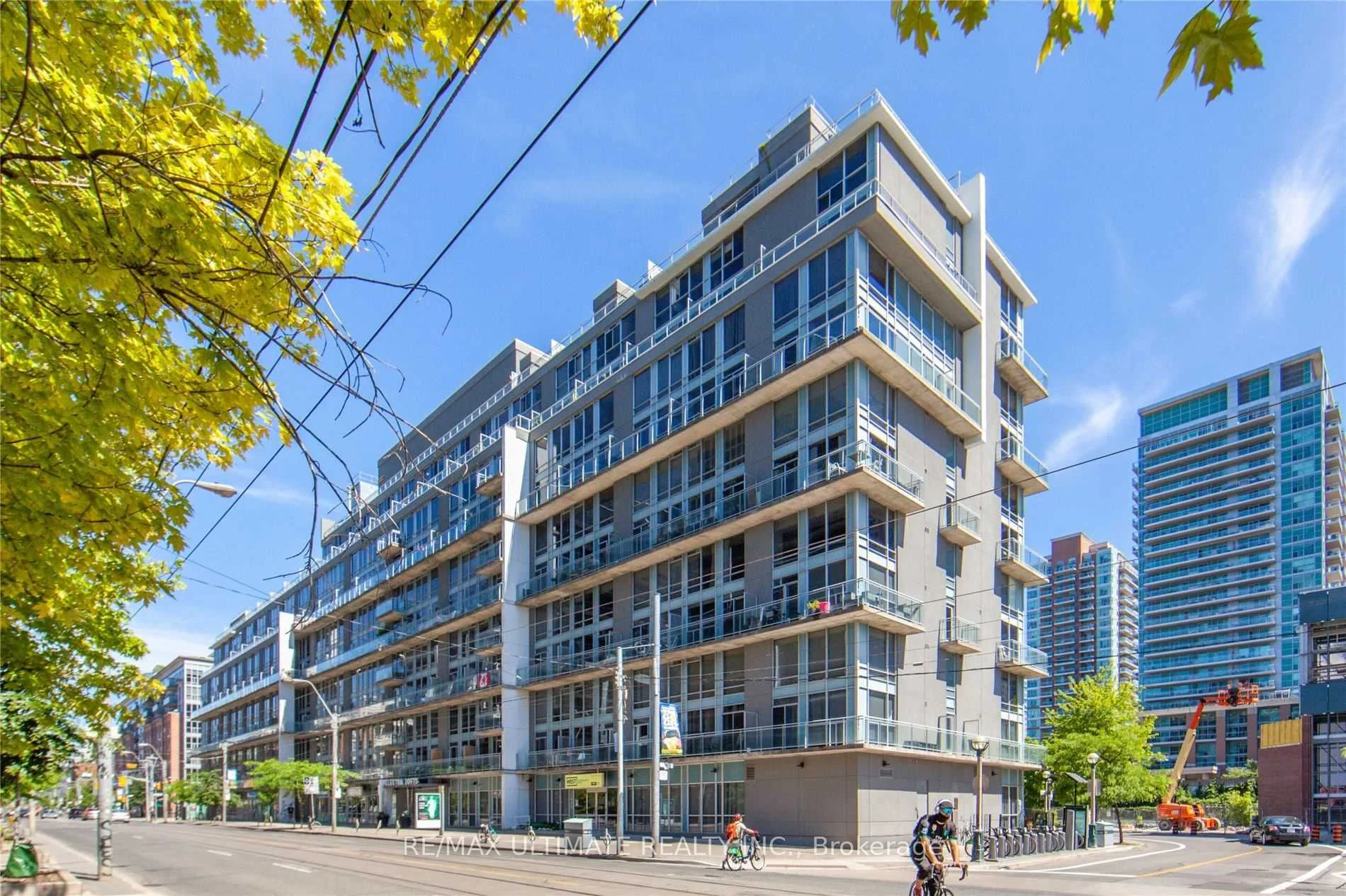 Condo Apartment in Toronto