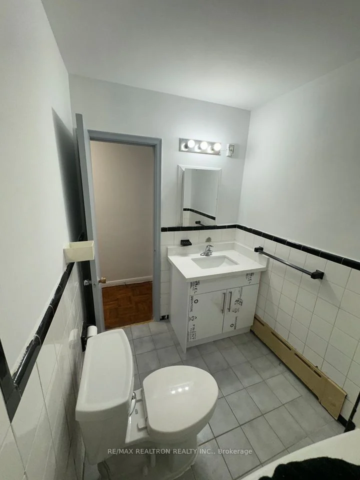 168 Elder Street Lower, Toronto C06, ON M3H 5V1