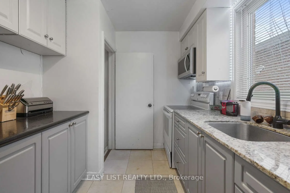 41 Churchill Avenue S, Toronto C07, On M2n 1y6