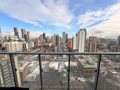 50 Wellesley Street E 2707, Toronto C08, On M6n 2n7