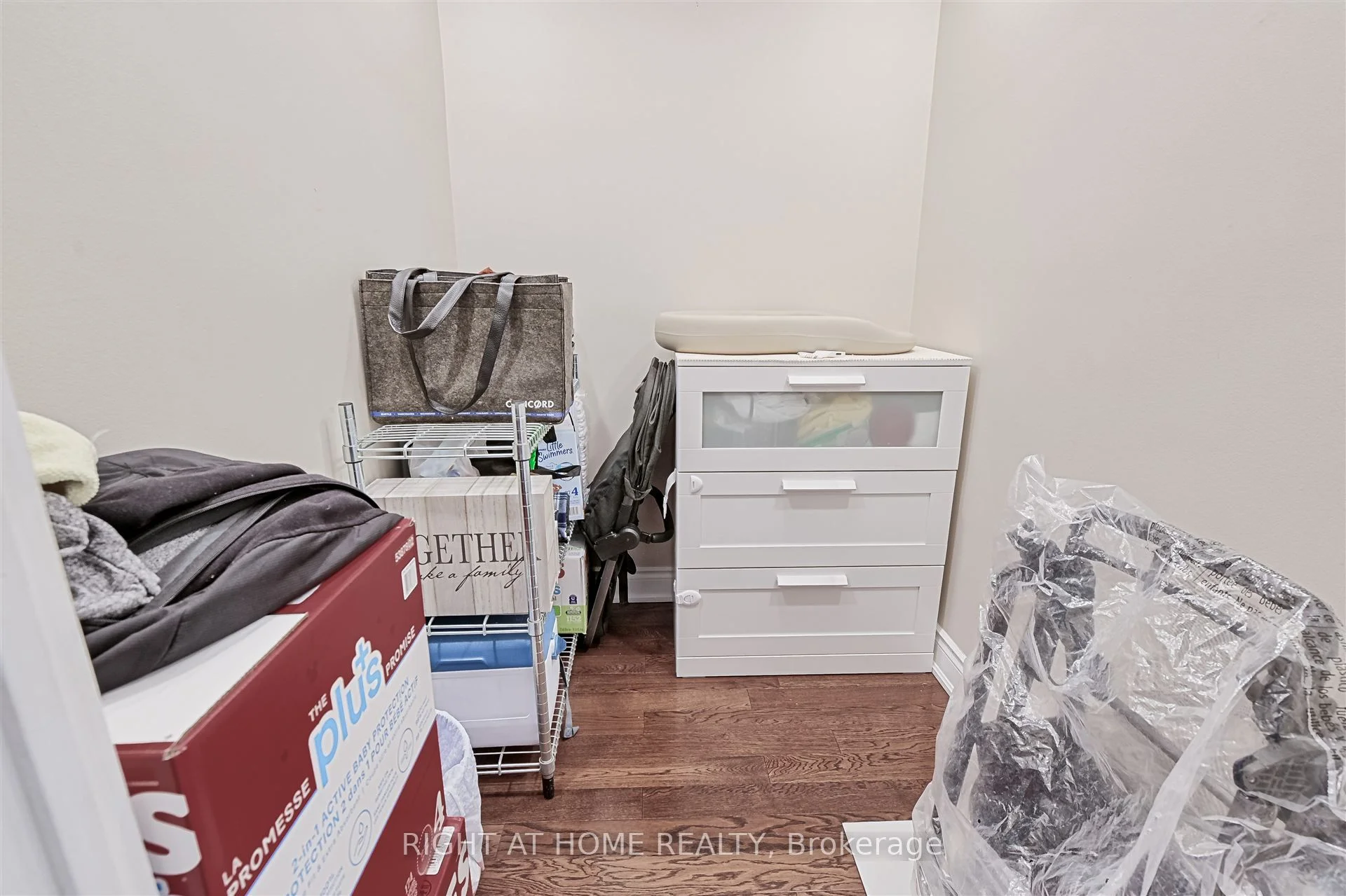 633 Bay Street 1615, Toronto C01, ON M5G 2G4