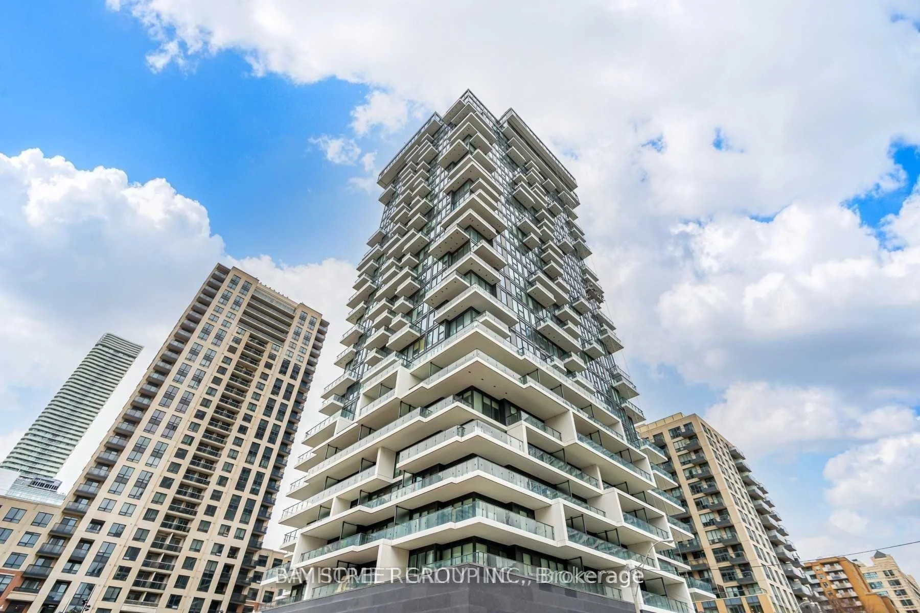 77 Shuter Street 2105, Toronto C08, On M5b 0b8